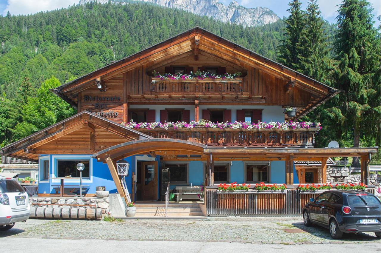 Al Mughetto Hotell Auronzo di Cadore Exteriör bild